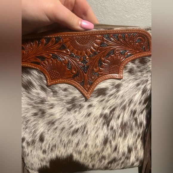 Myra leather fringe crossbody bag - Picture 3 of 7